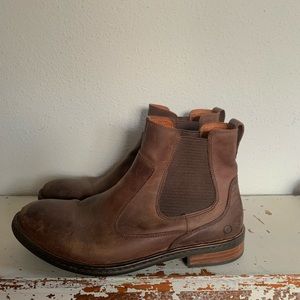 Born Chelsea Boots